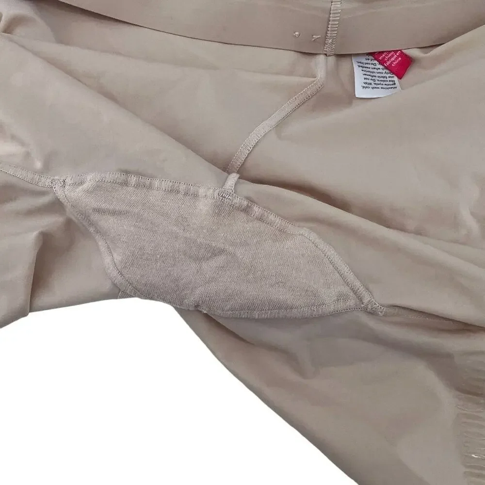 SPANX Shapewear for Women Thinstincts Mid-Thigh Shaping Short Small